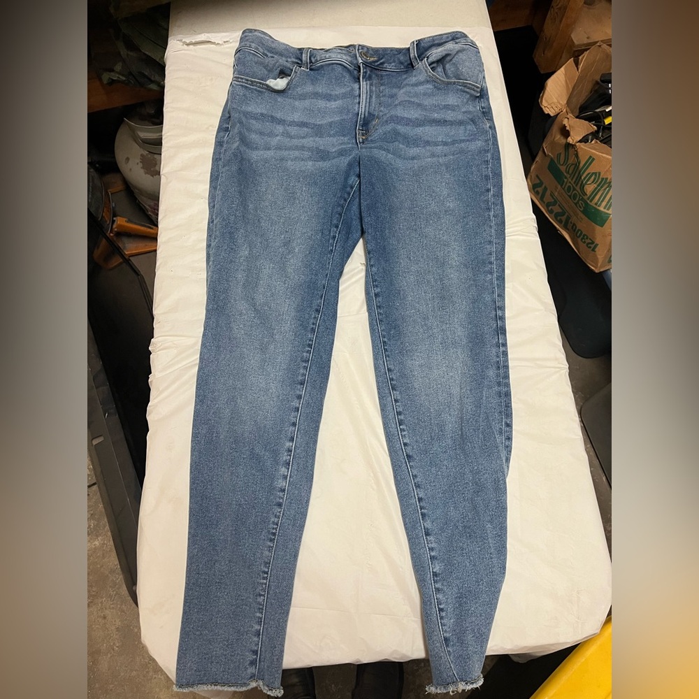 Maurice’s women’s high rise jeans size 16w